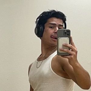 Meet your Posher, Andres